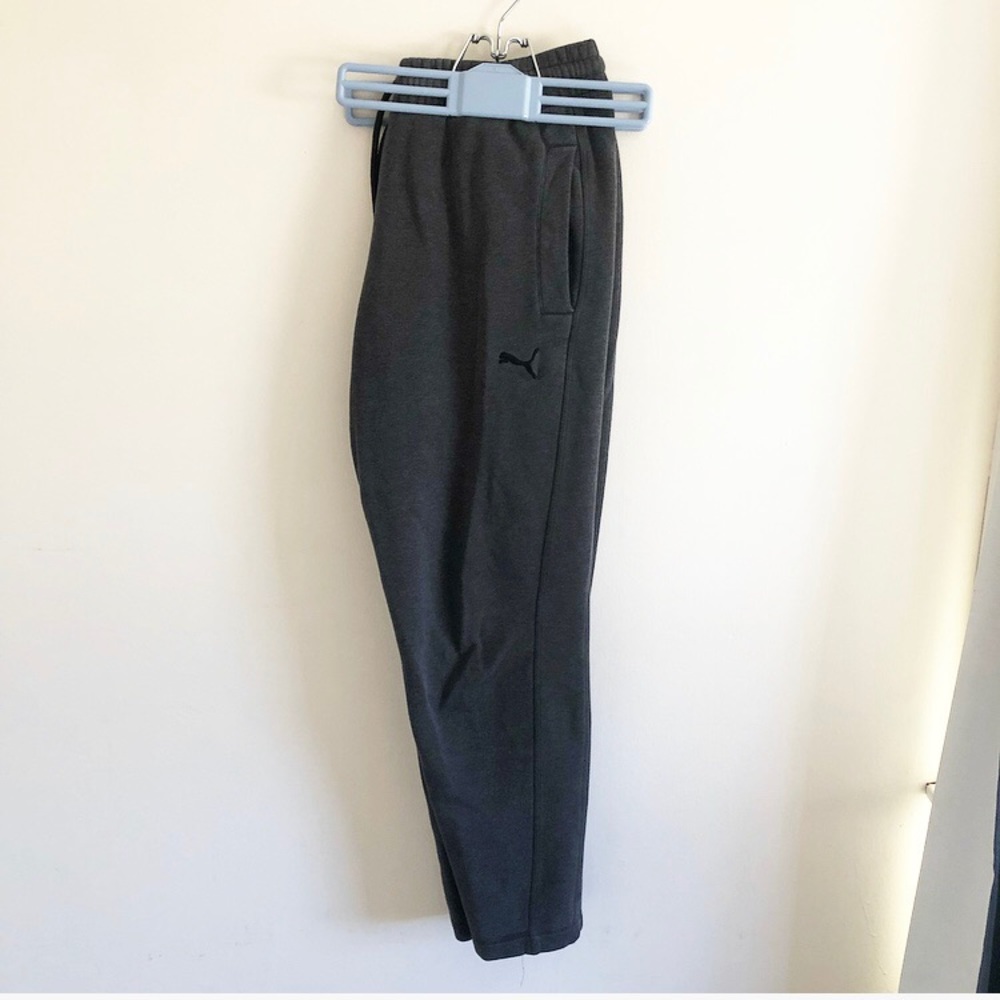 Men’s Puma sweat pants